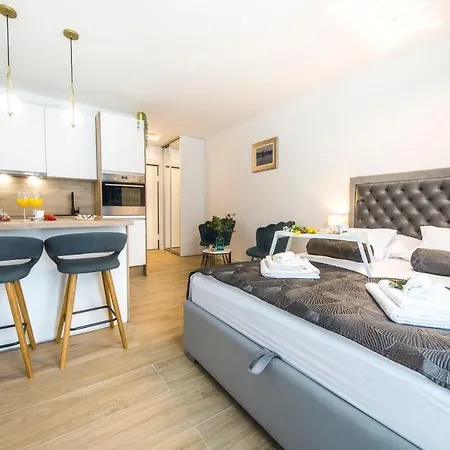 Apartament Rc *